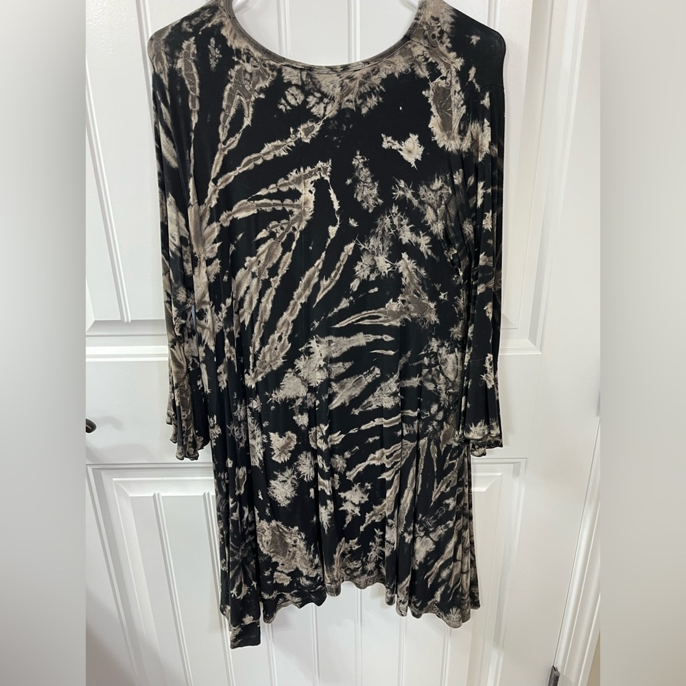 Clearay Black and Tan Women's Tunic Top L Worn Once